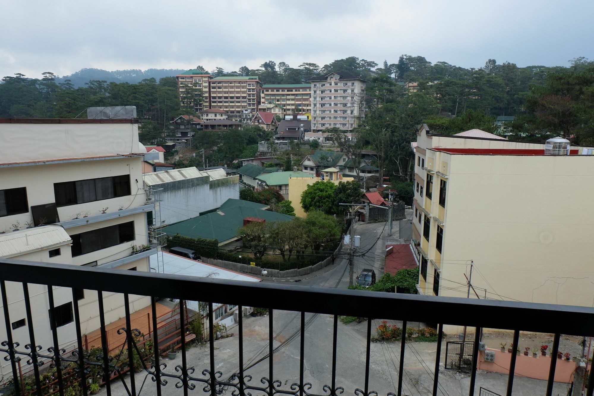 Apartament Vybe Travellers Pad Baguio City Zewnętrze zdjęcie
